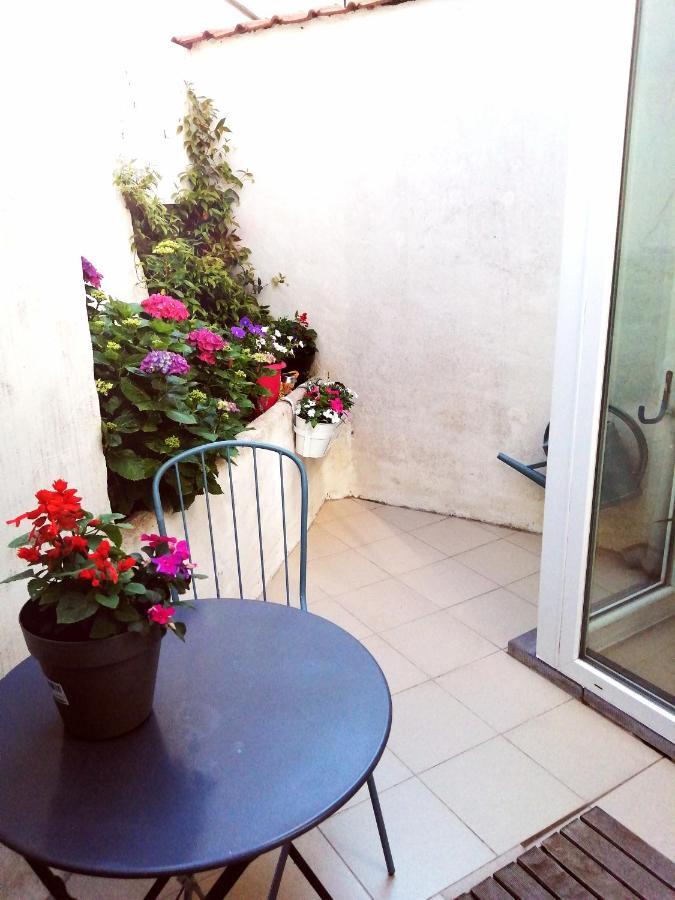 Studio With Terrace In 17Th Century House Appartement Brugge Buitenkant foto